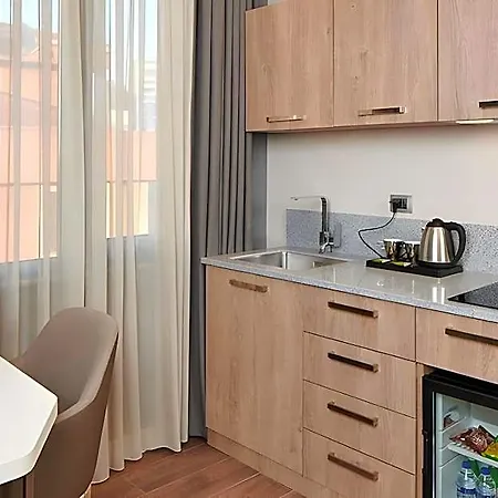 מלון Livinton Atasehir 3*