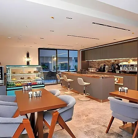 Livinton Atasehir 3*