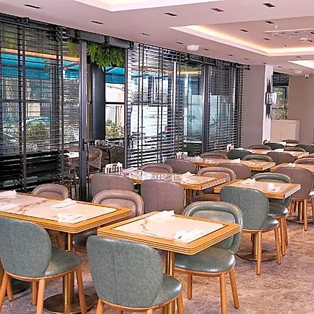 Livinton Atasehir 3*